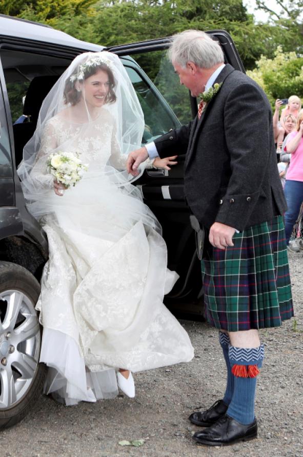por qué gustó tanto el vestido de novia de rose leslie, actriz de